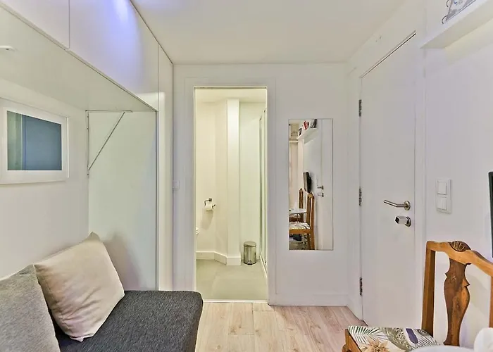 Bmyguest - Fado Апартаменти *